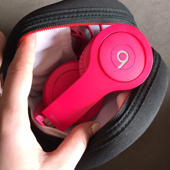Pink Beats Headphones - Picture 2 of 3